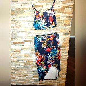 Crop top & skirt set. Large